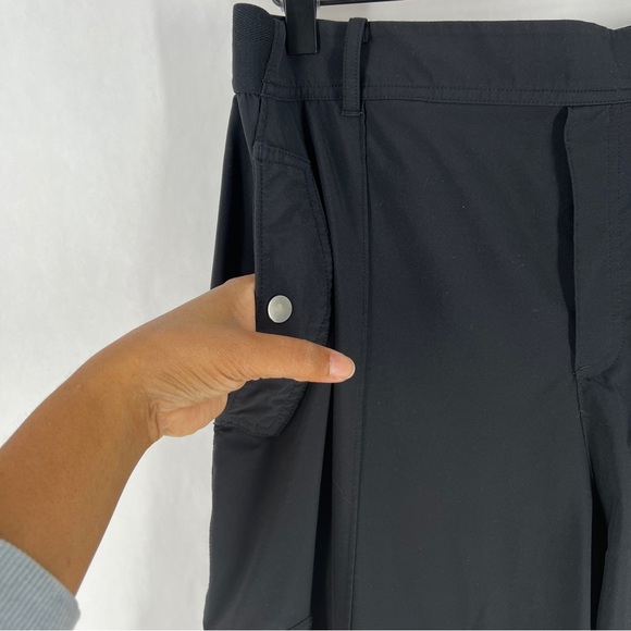Athleta Vienna Pull-On Cargo Pant Black Lightweight Stretch Size 14 - Picture 5 of 16